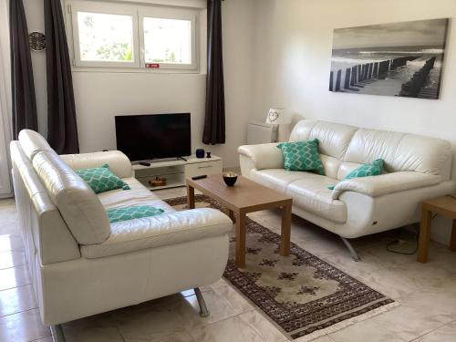 Villelongue-de-la-Salanque Apartment | Apartment Sleeps 4 with Private Pool