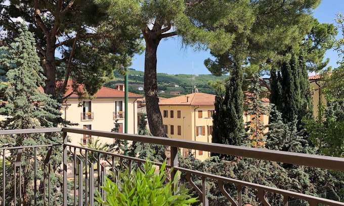 Negrar Apartment | Cozy Apartment ROSE AND TULIPANI in Valpolicella's Heart