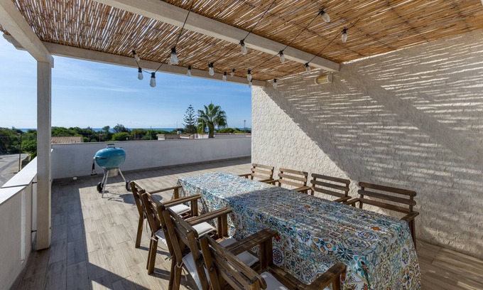 Ispica Apartment | Apartment 'Vista Mare House' with Sea View, Private Terrace and Wi-Fi
