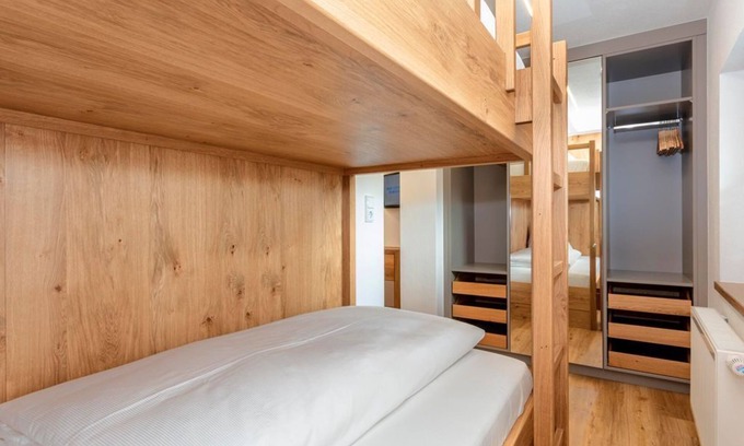 Hollersbach im Pinzgau Apartment | Relaxing Stay at Apartment Bergkristall - Family Friendly