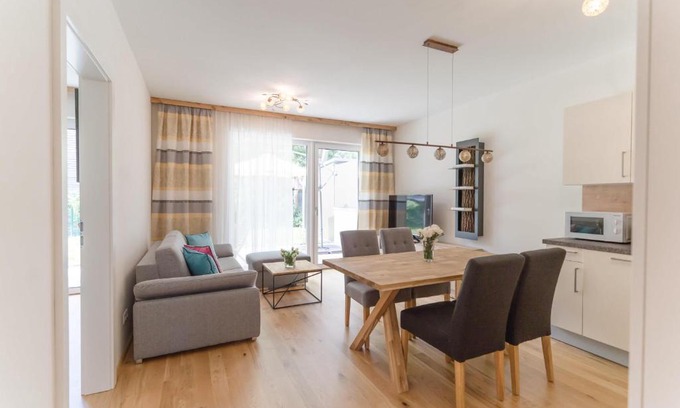 Krumpendorf am Woerther See Apartment | Modern Apartments Oasis Wörthersee - Family-Friendly Retreat