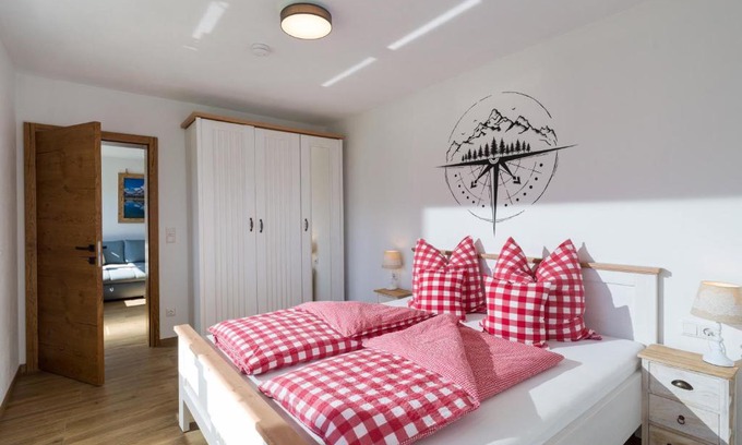 Scheffau am Wilden Kaiser Apartment | Top-Rated Apartment Heimatliebe: Pet-Friendly Retreat