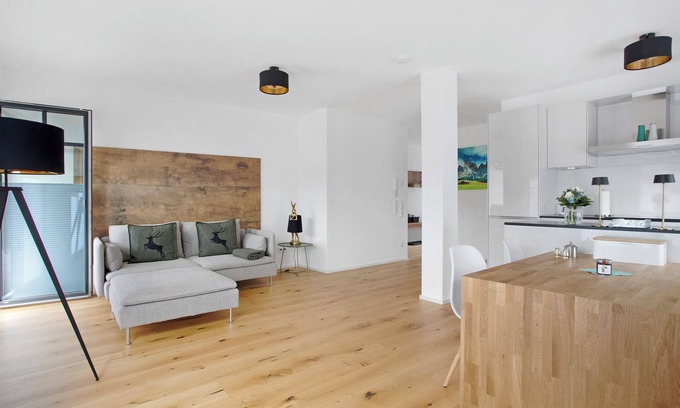 Breitbrunn a. Chiemsee Apartment | Prime Apartment 'Design Ferienwohnung Am Chiemsee' Awaits