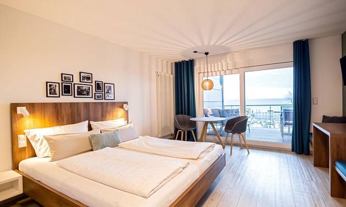 Immenstaad am Bodensee Apartment | Cozy Apartment No. 4: Perfect for Couples, Rated 10/10