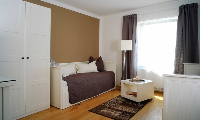 Lutherstadt Wittenberg Apartment | Family-Friendly Apartment A in Wichernstraße - Your Ideal Stay