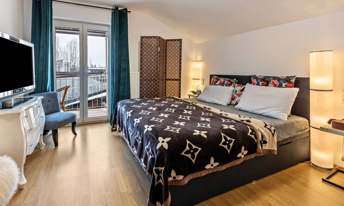 Radolfzell am Bodensee Apartment | Radolfzell Bodensee Apartment with Balcony and Ocean View
