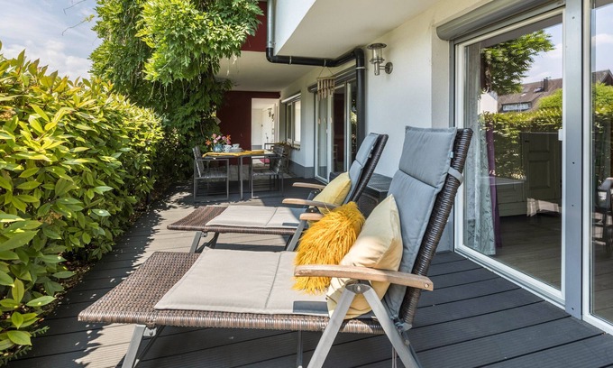 Radolfzell am Bodensee Apartment | Experience 'Haus Auryn': Terrace, Garden & Ocean Views