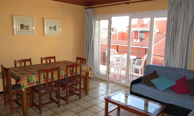 Sant Antoni de Calonge Apartment | Beachfront Apartment Sant Antoni de Calonge with Spa & Views