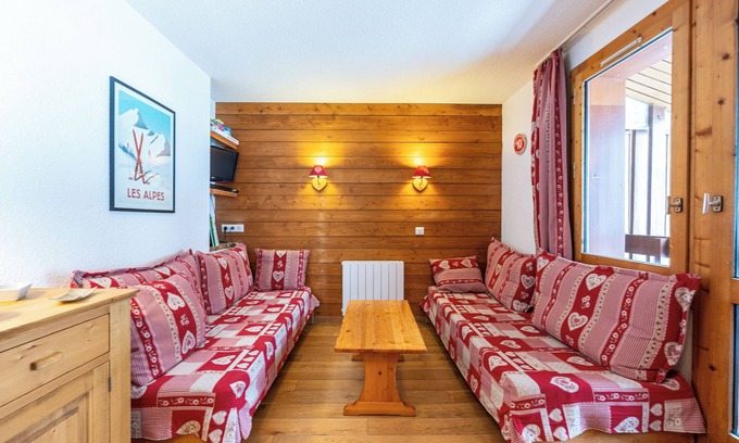 Les Avanchers-Valmorel Apartment | Apartment 'Lauziere Dessus 50' with Mountain View and Balcony
