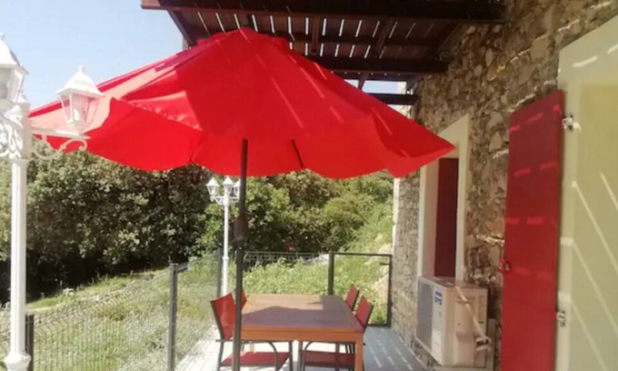 Saint-Paul-et-Valmalle Apartment | Cozy Apartment T3: Family-Friendly with Kitchen Amenities