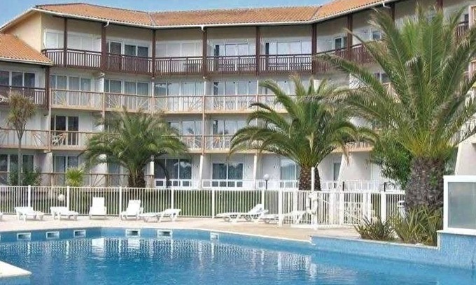 Vieux-Boucau-les-Bains Apartment | Spacious Apartment for 6 at Port d'Albret Lake, Rated 9.6