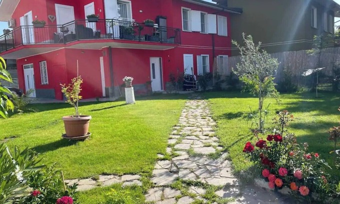 Valle Salimbene Apartment | Cozy Couples Retreat Near Pavia with Kitchen & Breakfast