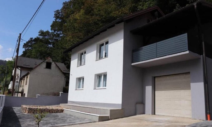Gornje Jesenje Apartment | Cozy 1-Bedroom Apartment with Kitchen for Two Guests