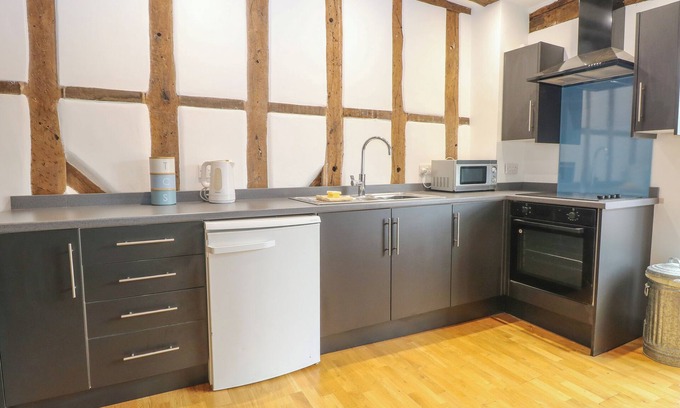 Harleston Cottage | APARTMENT 1, CHAMELEON HOUSE, family friendly in Harleston