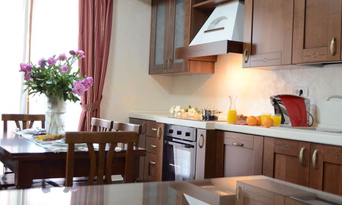 Constanta Apartment | Cozy Apartment with Ocean View and Kitchen near Black Sea