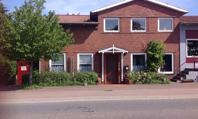 Suederluegum Condo | Historic Apartment Near North Sea with Oceanfront Views
