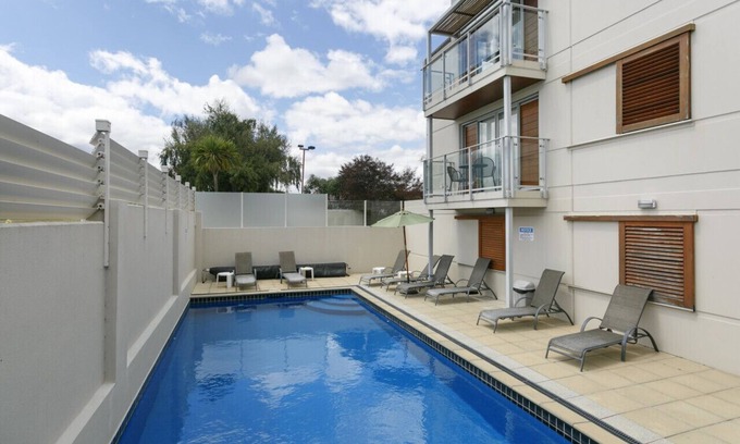 Taupo Apartment | Modern Apartment 19 - Centrally Located with Great Amenities