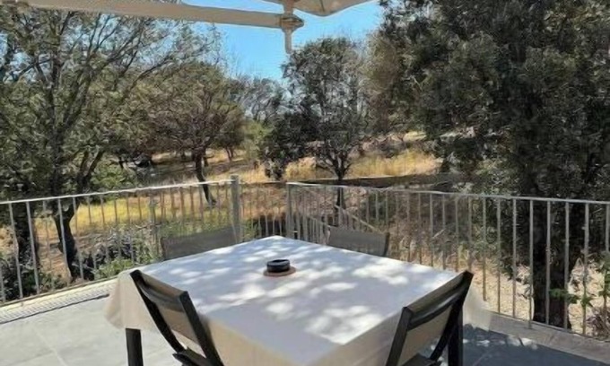 Serra-di-Ferro Apartment | Beachside 2-Bedroom Apartment with Pool & Ocean View