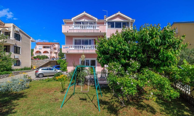 Punat Apartment | Spacious 2-Bedroom Apartment for Up to 6 Guests