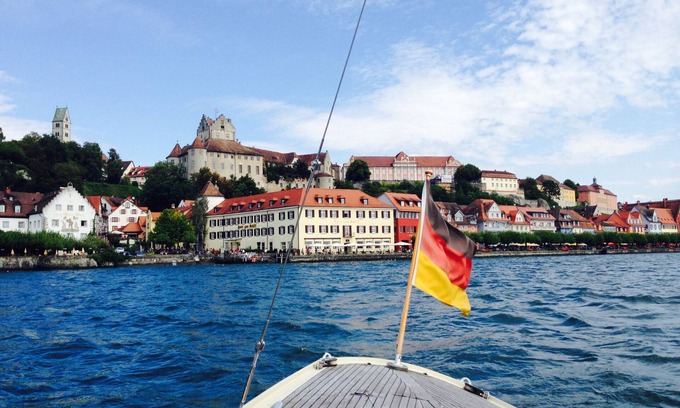 Meersburg Apartment | Apartment '2' with Shared Garden and Wi-Fi