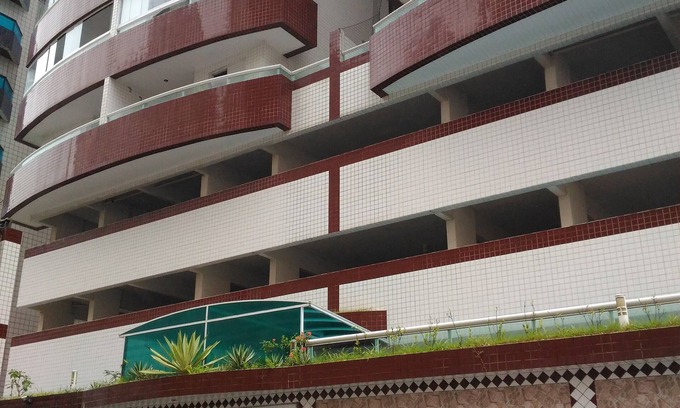 Ocian Apartment | Prime Beachside Retreat with Pool, Ocean View & Wi-Fi