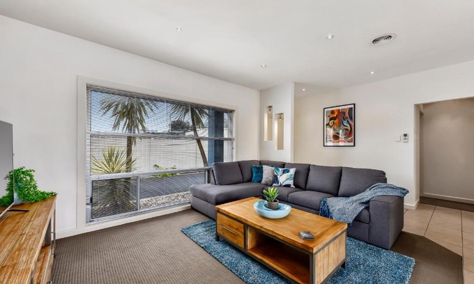 Mount Gambier Apartment | Family-Friendly Apartment 2206 in Mount Gambier, Rated 9.8