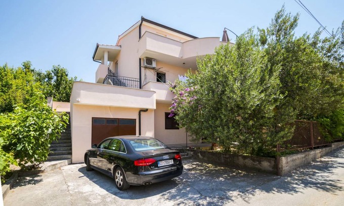 Solin Apartment | Spacious 3-Bedroom Family Apartment for Up to 6 Guests