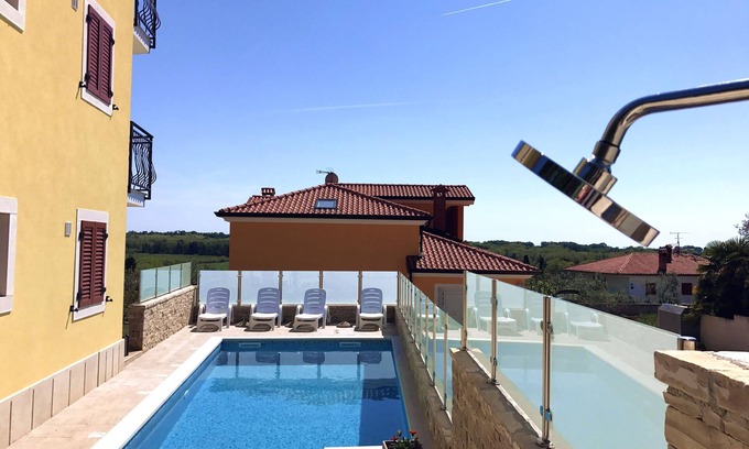 Savudrija Apartment | Relaxing Retreat: Apartment 3 with Pool and Garden Access