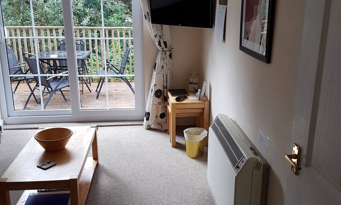 Achachork Apartment | Pet-Friendly Apartment at Phoenix Flats with Breakfast