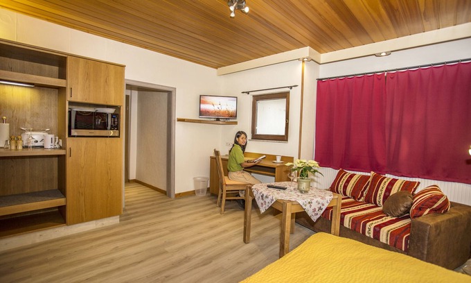 Remchingen Apartment | Well-Equipped Apartment 3 Near Pforzheim and Karlsruhe