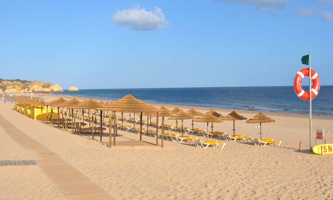 Torralta Apartment | Stunning Oceanfront Apartment Steps from the Beach