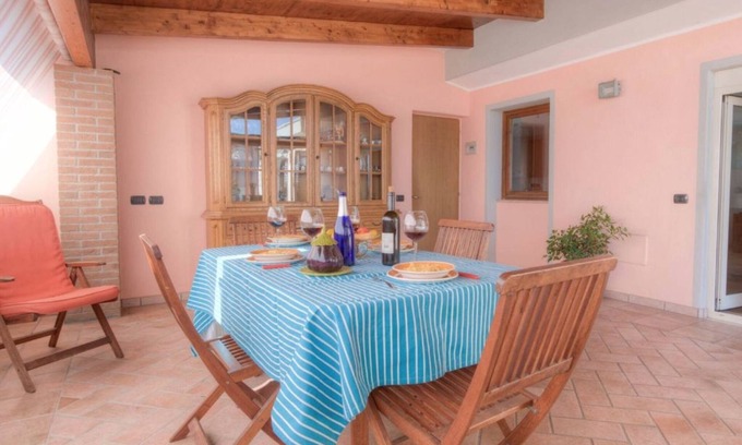 Gianola Apartment | Beachside Retreat: Pet-Friendly Apartment with Ocean Views