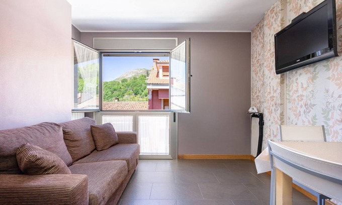 Cangas de Onis Apartment | Cozy Apartment 3ºb with Balcony, Wi-Fi & Spa Access