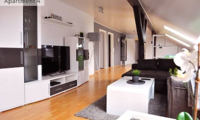 Dotlingen Apartment | Guest Rated 10/10: Apartment 4 am Wildpark with Breakfast