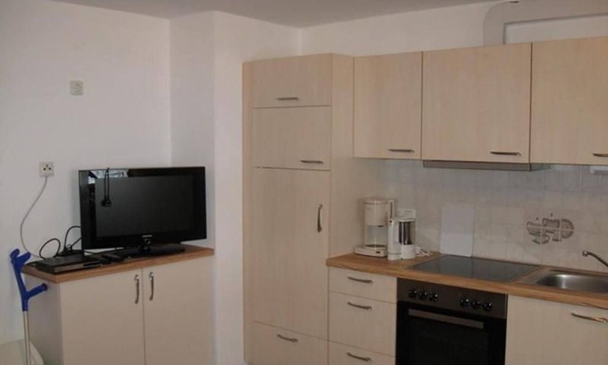 Soell Apartment | Spacious 4-Bedroom Apartment with Kitchen in Schellhorn