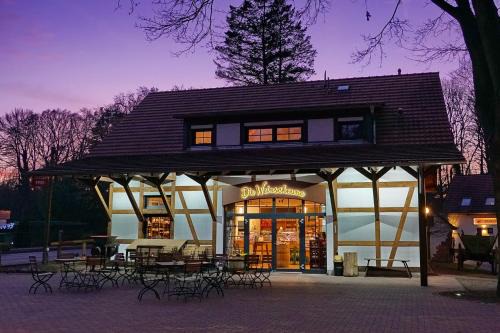 Bestensee Nord Apartment | Relax in Apartment 4 - Gourmetzimmer with Great Amenities