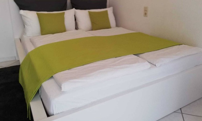 Alt-Betzenhausen Apartment | Convenient Apartment 5 Minutes from City Center