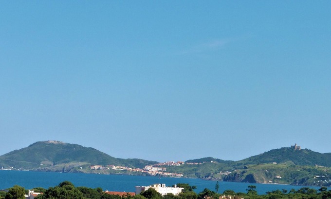 Argeles Plage Apartment | Cozy Apartment with Sea View & Pool in Roussillon