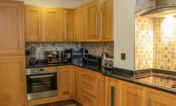 Whitby Cottage | Oceanfront Apartment 6: Perfect for Families and Pets