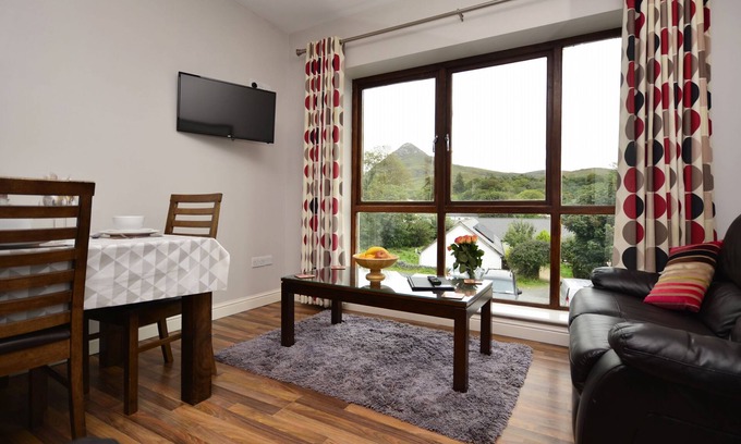 Letterfrack Cottage | Apartment 707 Letterfrack: Perfect for Families and Groups