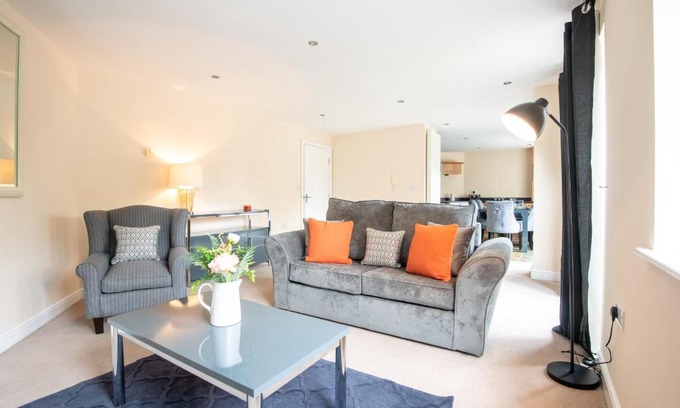 Worksop Apartment | Stylish Apartment 9 - Highly Rated for Your Next Stay!