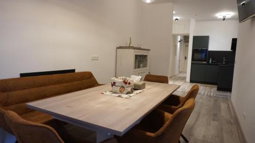 Neuhofen an der Krems Apartment | Cozy Apartment Am Weißenberg with Breakfast & Kids' Amenities