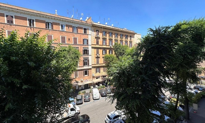 Esquilino Apartment | APARTMENT A FEW MINUTES FROM THE COLOSSEUM