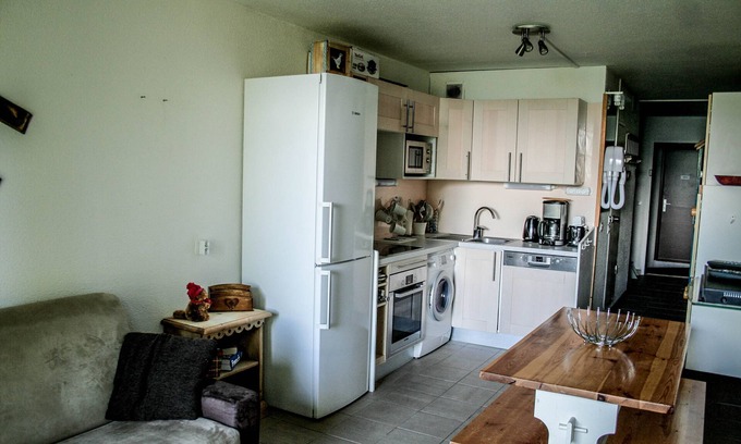 Arc-2000 Apartment | Cozy Apartment Near Arc 2000 Slopes with Great Amenities