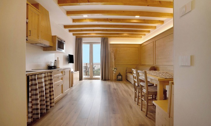 Tremosine Apartment | Mountain View Apartment with Private Terrace & Wi-Fi