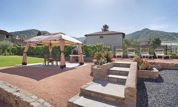 Villanova d'Albenga Apartment | Cozy Agriturismo Il Borgo - Ulivo with Private Terrace