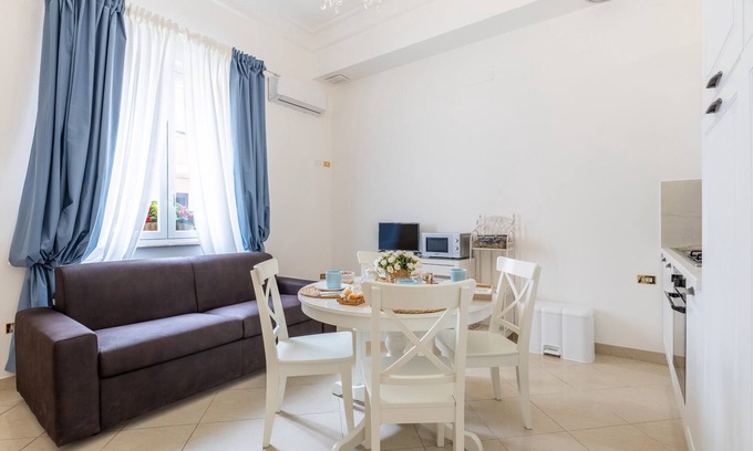 Acate Apartment | Apartment 'Achates' with Wi-Fi and Air Conditioning