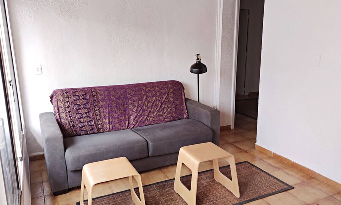 Altafulla Apartment | Cozy Apartment in Historic Center with Wi-Fi & Ocean Views
