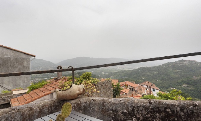 Valeriano Lunense Apartment | Apartment 'Al Castello - Appartamento 1' with Private Terrace