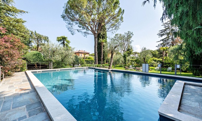 Toscolano Maderno Apartment | Idyllic Apartment Al Segnavento Montese with Pool & Ocean View